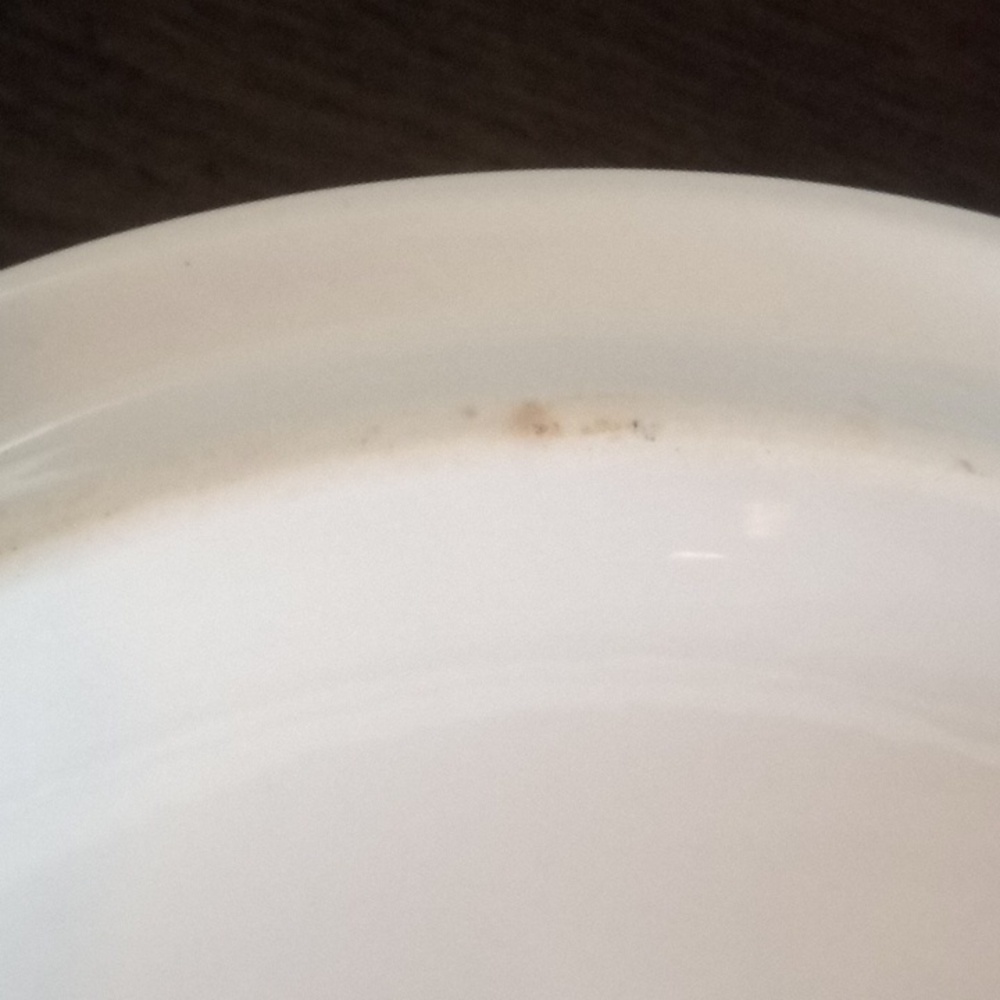 Vintage 2.5 qt corelle Abundance stoneware bowl with lid. - Picture 6 of 10